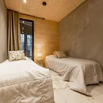 Modern High-quality 4br In Next To Slopes *