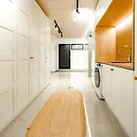 Modern High-quality 4br In Next To Slopes