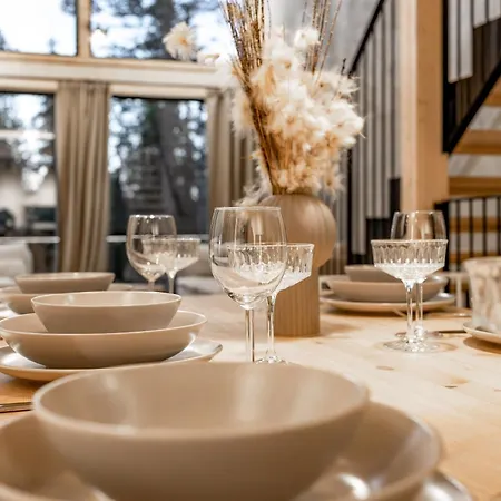 Modern High-quality 4br Next To Slopes *