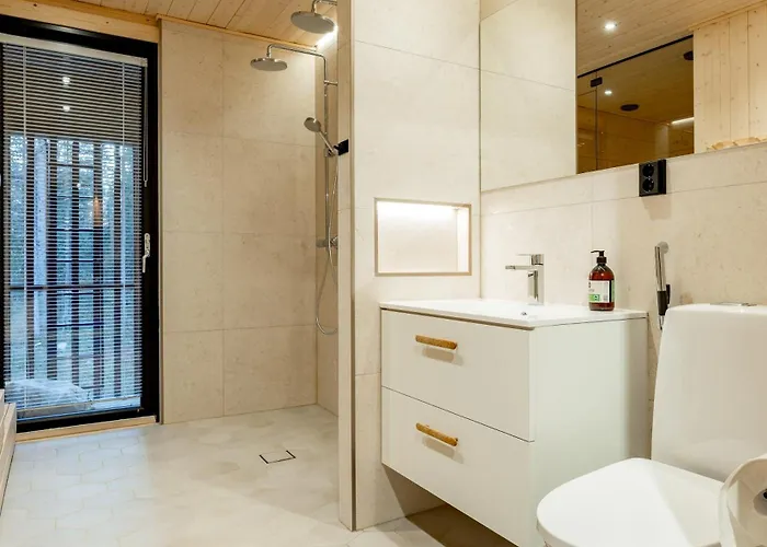 Modern High-quality 4br In Next To Slopes