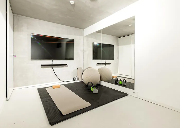 Modern High-quality 4br In Next To Slopes *