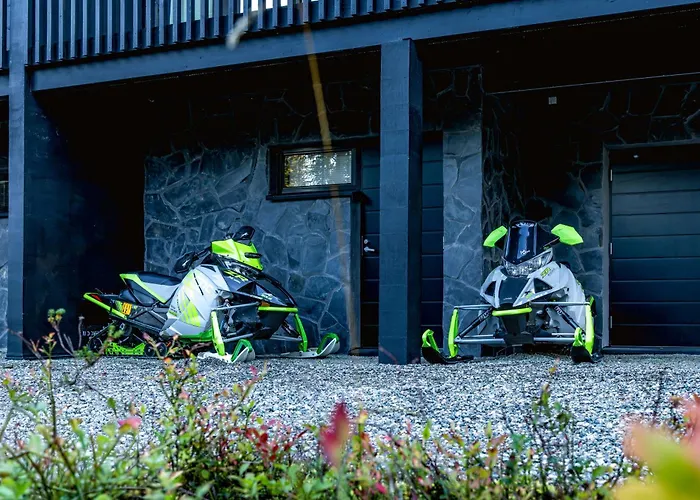 Modern High-quality 4br In Next To Slopes